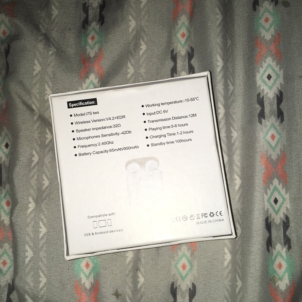 AirPods - Picture 2 of 2
